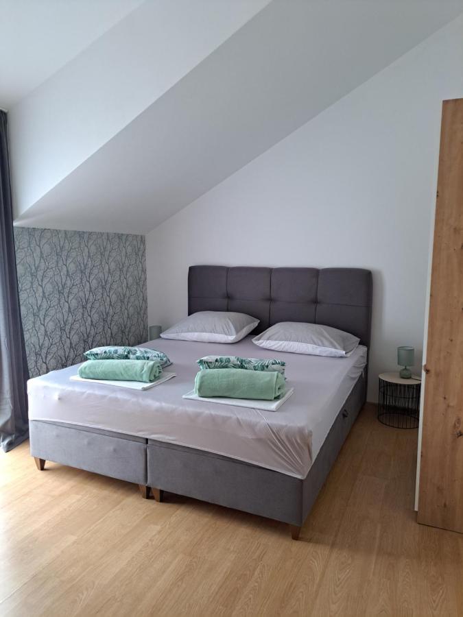 Apartments&Room Babic Kastela Ngoại thất bức ảnh