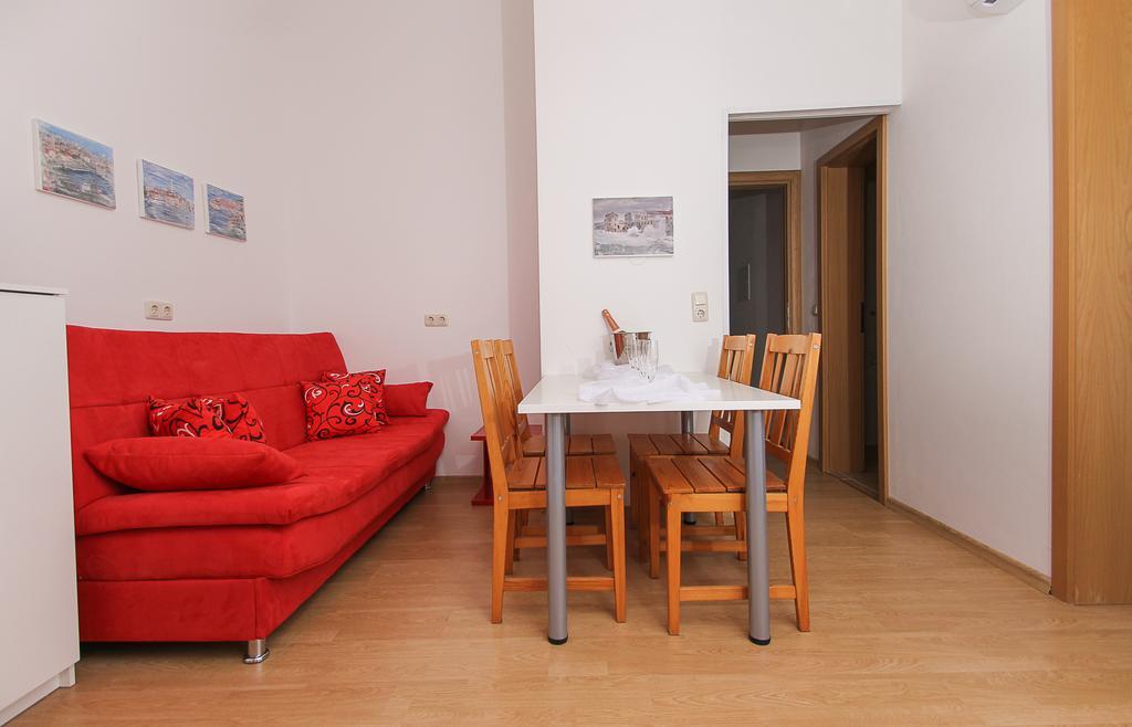 Apartments&Room Babic Kastela Ngoại thất bức ảnh